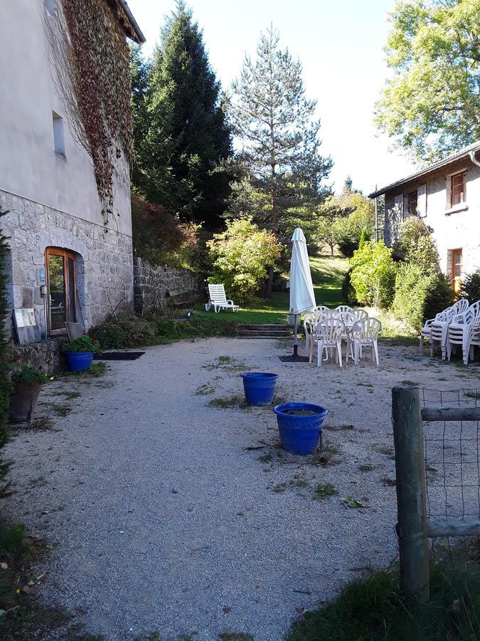 L'Auberge Chez Leon Le Chambon-sur-Lignon Exteriör bild